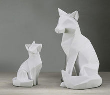 Load image into Gallery viewer, Fox sculpture